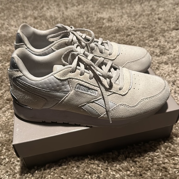 Gray Reebok Classics - Picture 4 of 9